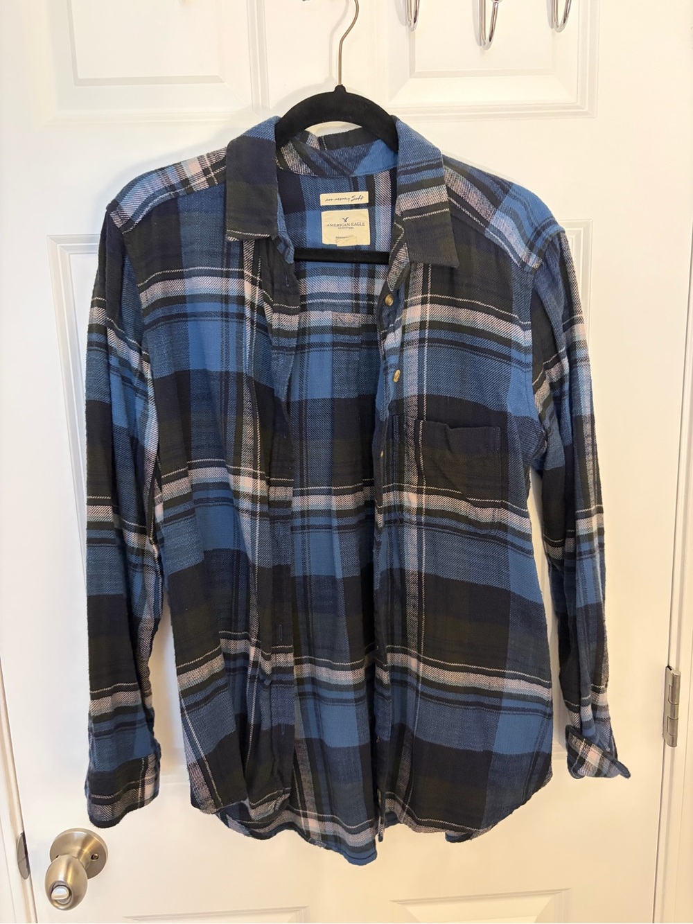 American Eagle Blue and Black Plaid Boyfriend Button-Down Flannel Shirt Large